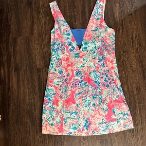 Lilly Pulitzer Shift Dress Size 12. Worn once. Unique!